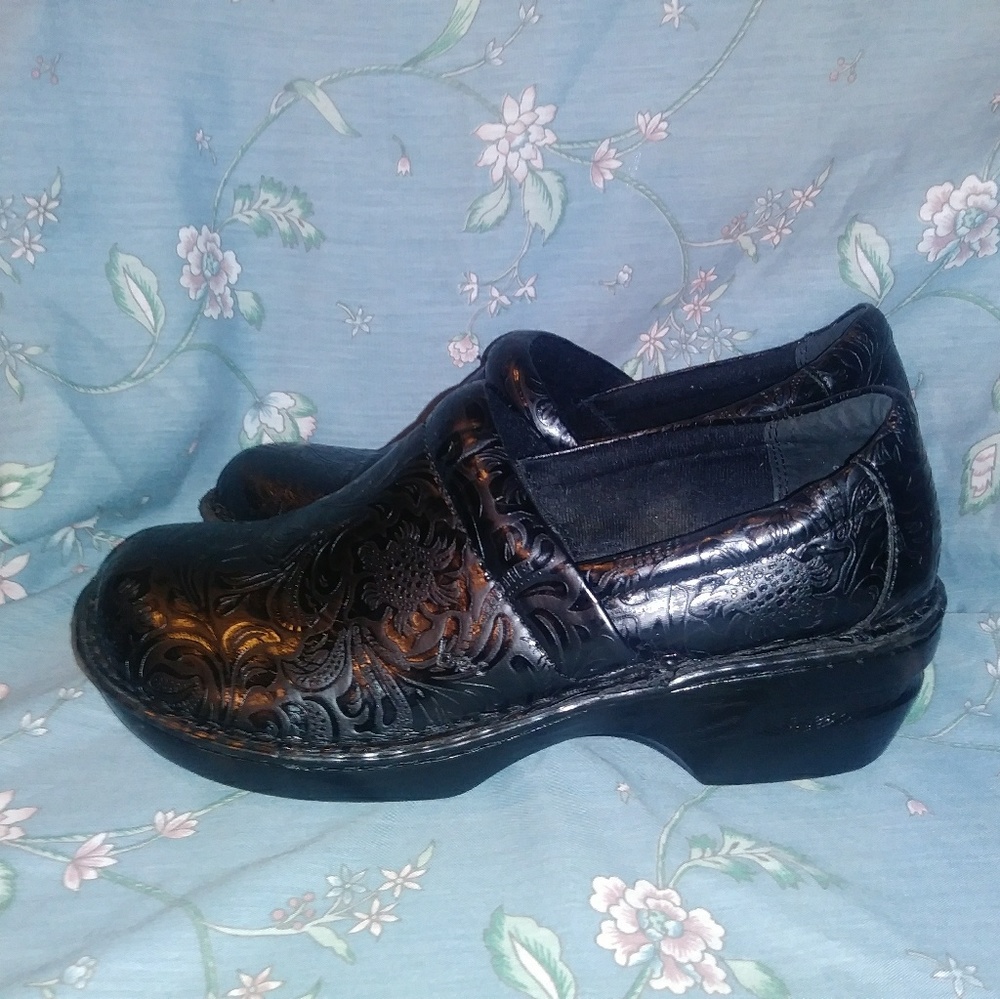 BOC Peggy Clogs
